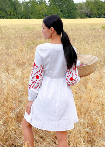 Білий кежуал сукня з вишивкою romashka Ромашка однотонна