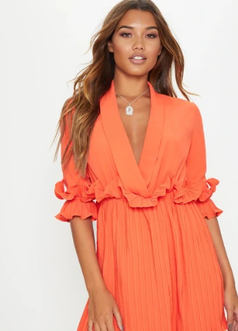 Оранжевое кэжуал платье PrettyLittleThing однотонное