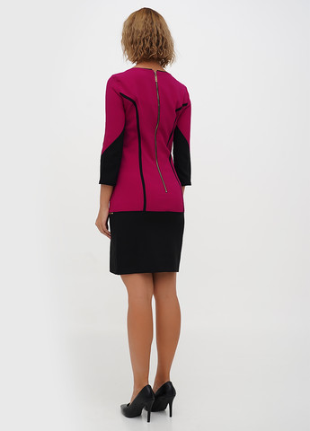 Фуксиновое (цвета Фуксия) кэжуал платье футляр Sassofono колор блок