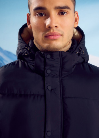 Чорна зимня куртка Springfield