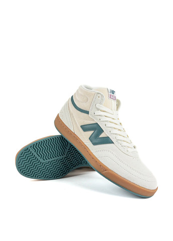 Молочные всесезонные кроссовки New Balance