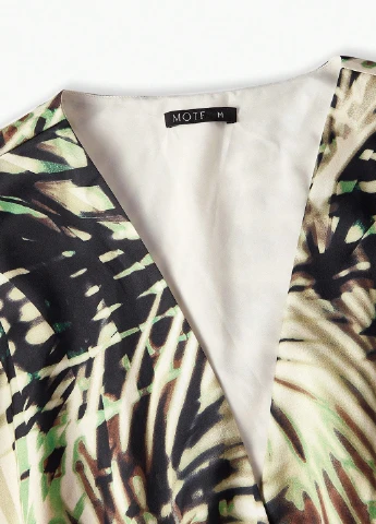Комбінована кежуал сукня на запах SHEIN з абстрактним візерунком