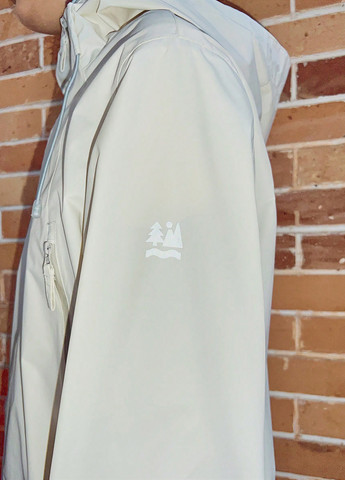 Кремова демісезонна куртка SHEIN