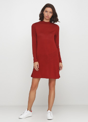 Бордовое кэжуал платье платье-водолазка H&M однотонное