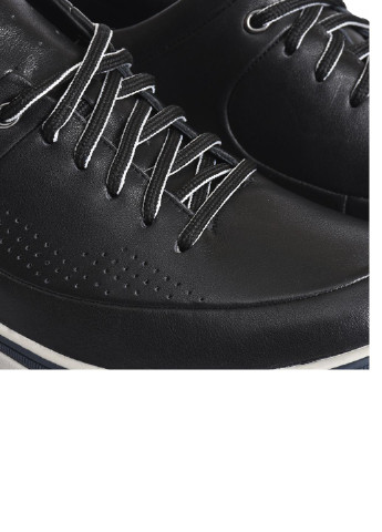 Черные демисезонные кроссовки кожаные мужские 00312 No Brand