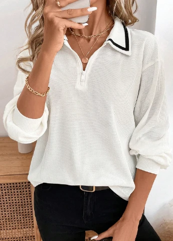 Молочна блуза SHEIN