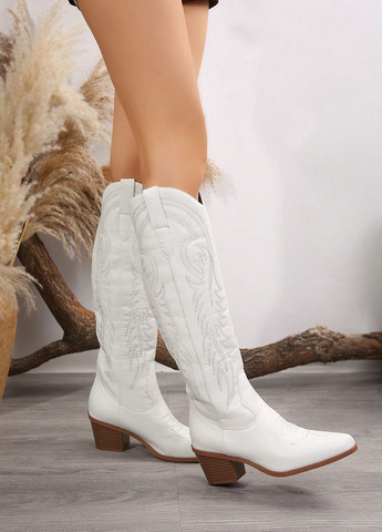 Осенние сапоги казаки SHEIN с вышивкой