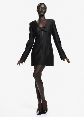 Чорна кежуал сукня кльош H&M однотонна