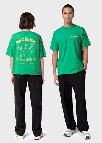 Футболка On Vacation (306993488)