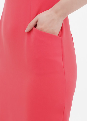 Рожева ділова сукня футляр Maurini однотонна
