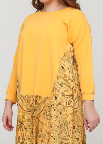 Желтое кэжуал платье а-силуэт Made in Italy с абстрактным узором