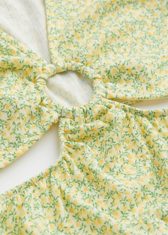 Салатовое кэжуал платье клеш H&M с цветочным принтом