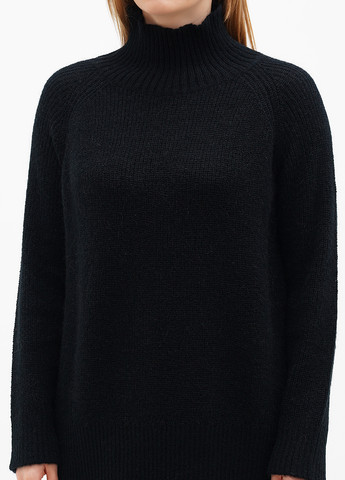 Черный демисезонный свитер Kontatto
