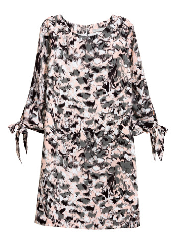 Пудровое кэжуал платье футляр H&M с абстрактным узором
