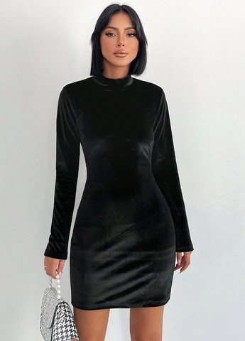 Черное кэжуал платье силуэтная, с открытой спиной SHEIN однотонное