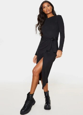 Черное кэжуал платье на запах PrettyLittleThing однотонное