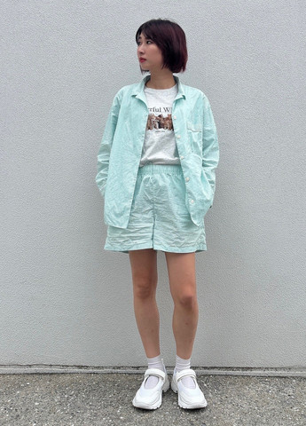 Светло-зеленая всесезон пижама (рубашка, шорты) рубашка + шорты Uniqlo