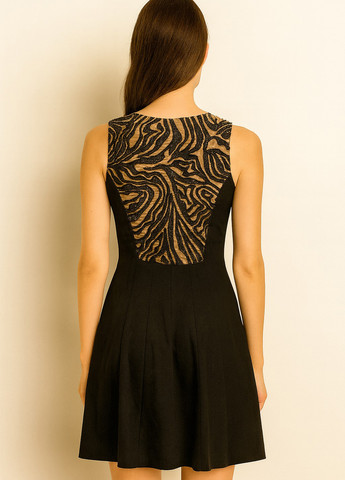 Черное кэжуал платье клеш Sassofono однотонное