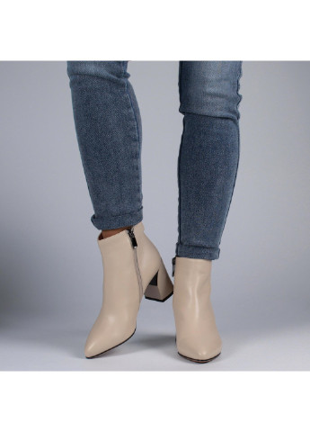 Осенние женские ботинки на каблуке 198646 Buts