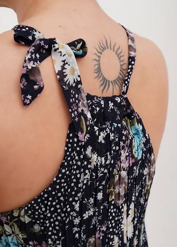 Чорна кежуал сукня плісована Vicolo з квітковим принтом