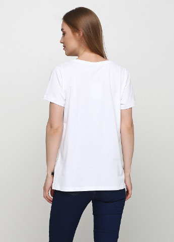 Белая летняя футболка Pulz