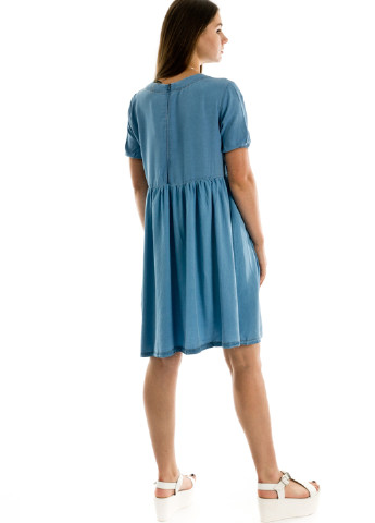 Голубое кэжуал платье Bebe Plus однотонное
