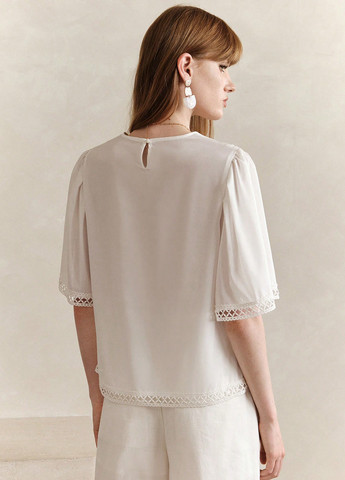 Молочна блуза SHEIN