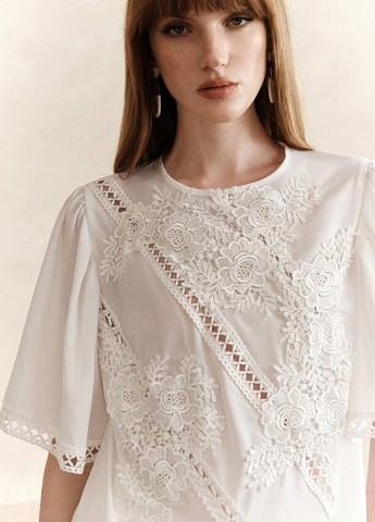 Молочна блуза SHEIN