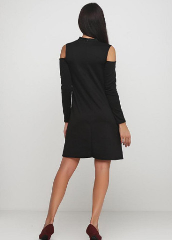 Черное кэжуал лаконичное платье-трапеция из мягкого французского трикотажа с вырезами на плечах ella Podium однотонное