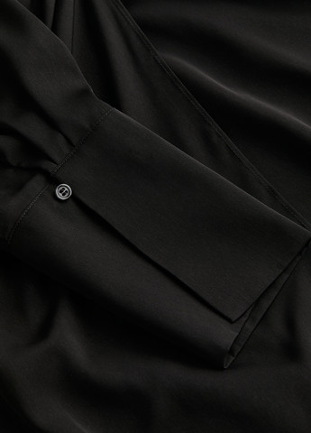 Черное кэжуал платье а-силуэт H&M однотонное