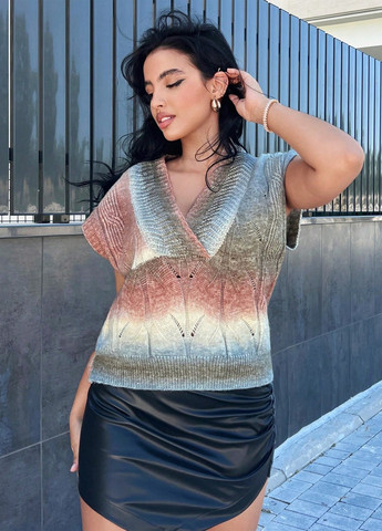 Комбинированная блуза на запах SHEIN