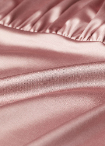 Светло-розовое платье H&M однотонное