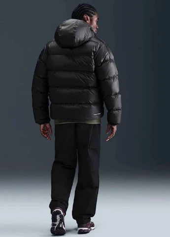 Черная демисезонная куртка hq7790-011 Nike M Windrunner Stmnt Dwn Jkt Black