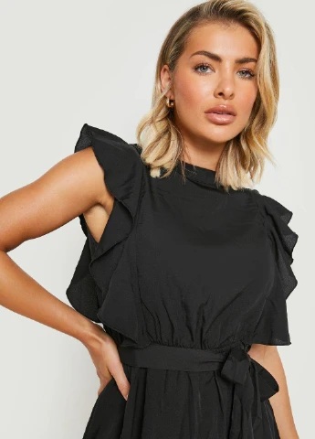 Черное платье Boohoo