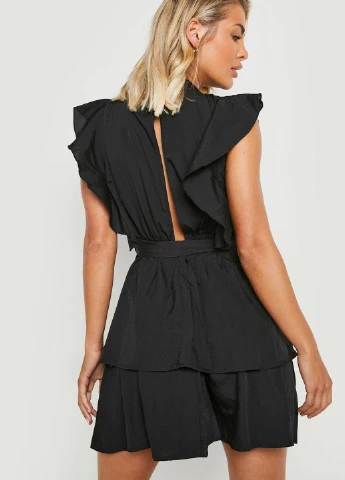 Черное платье Boohoo