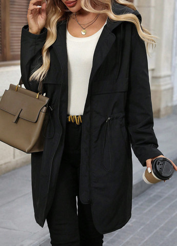 Черная демисезонная куртка SHEIN