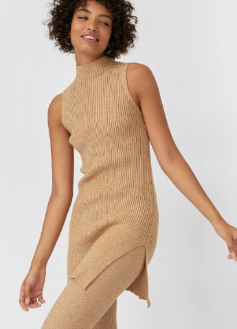 Песочное кэжуал платье платье-водолазка Stradivarius однотонное