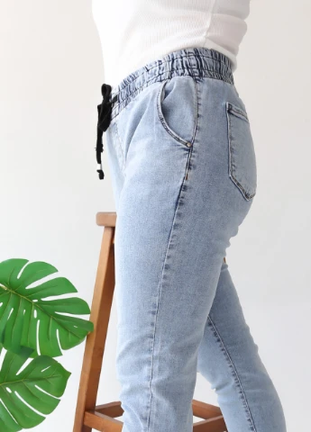 Джинсы женские Conic fit голубые с резинкой на талии MOM (Conic fit) Angelina Mara - (253617123)
