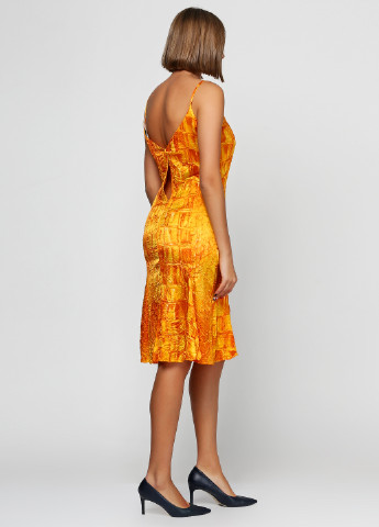 Оранжевое кэжуал платье Versace Jeans Couture однотонное