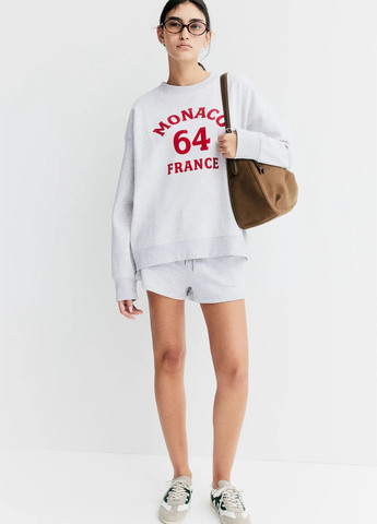 Світло-сірий світшот H&M напис без декору (362050185)