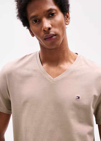 Бежева футболка Tommy Hilfiger