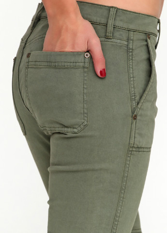 Зеленые джинсовые демисезонные зауженные брюки Banana Republic