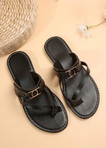 Черные шлепанцы SHEIN