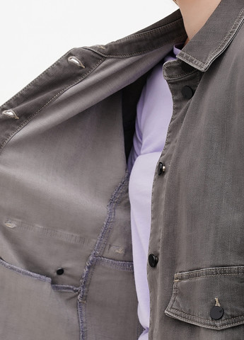 Серая демисезонная куртка Oui