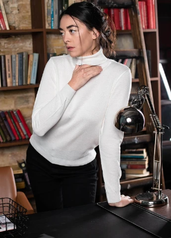 Білий демісезонний светр Simple Wear