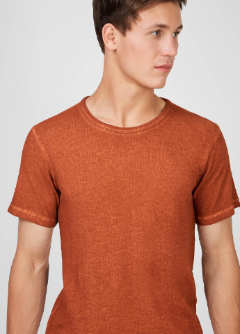 Оранжевая футболка Tigha