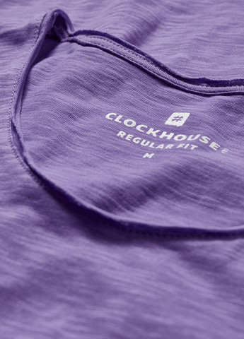 Фиолетовая футболка C&A