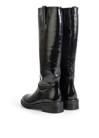 Осенние сапоги ботфорты Respect лаковые