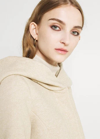 Світло-бежеве демісезонне Пальто однобортне Vero Moda