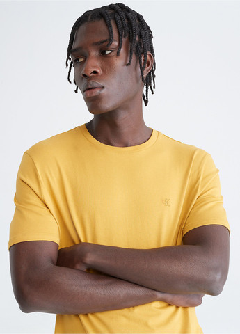 Желтая футболка Calvin Klein